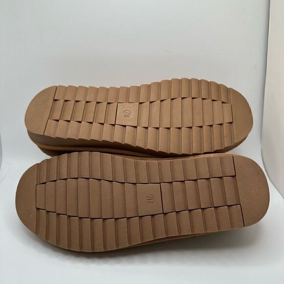 CUSHIONAIRE Women's Faux Shearling Genuine Suede cozy mule slippers +Memory Foam - Picture 5 of 7